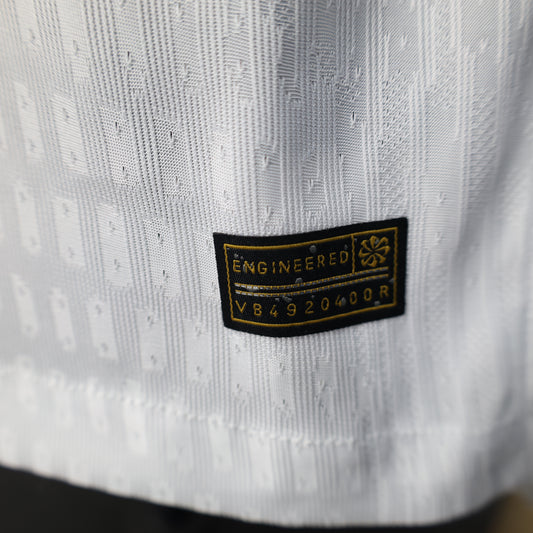 טוטנאם חולצה רישמית